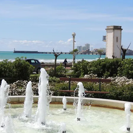 Maison De Pecheur Avec Cour Privative, 300m De La Plage, Pres Des Commerces Et Du Marche - Fr-1-92-663