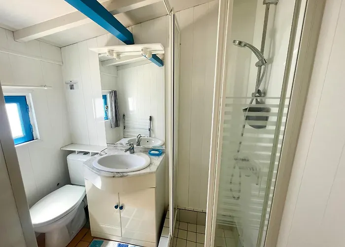 Maison De Pecheur Avec Cour Privative, 300m De La Plage, Pres Des Commerces Et Du Marche - Fr-1-92-663 Les Sables-dʼOlonne